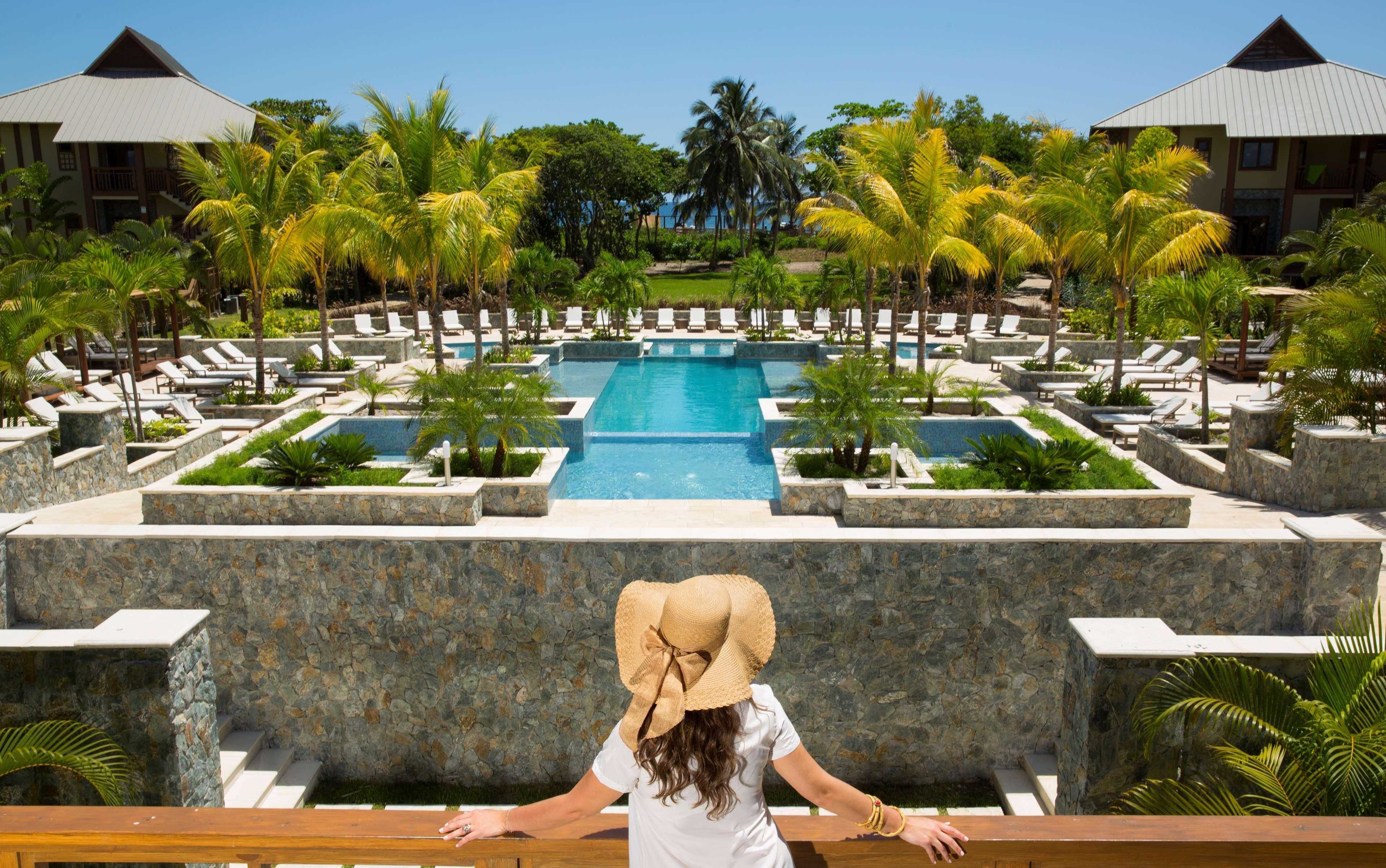 Indura Beach & Golf Resort Curio Collection By Hilton Tela Exterior photo