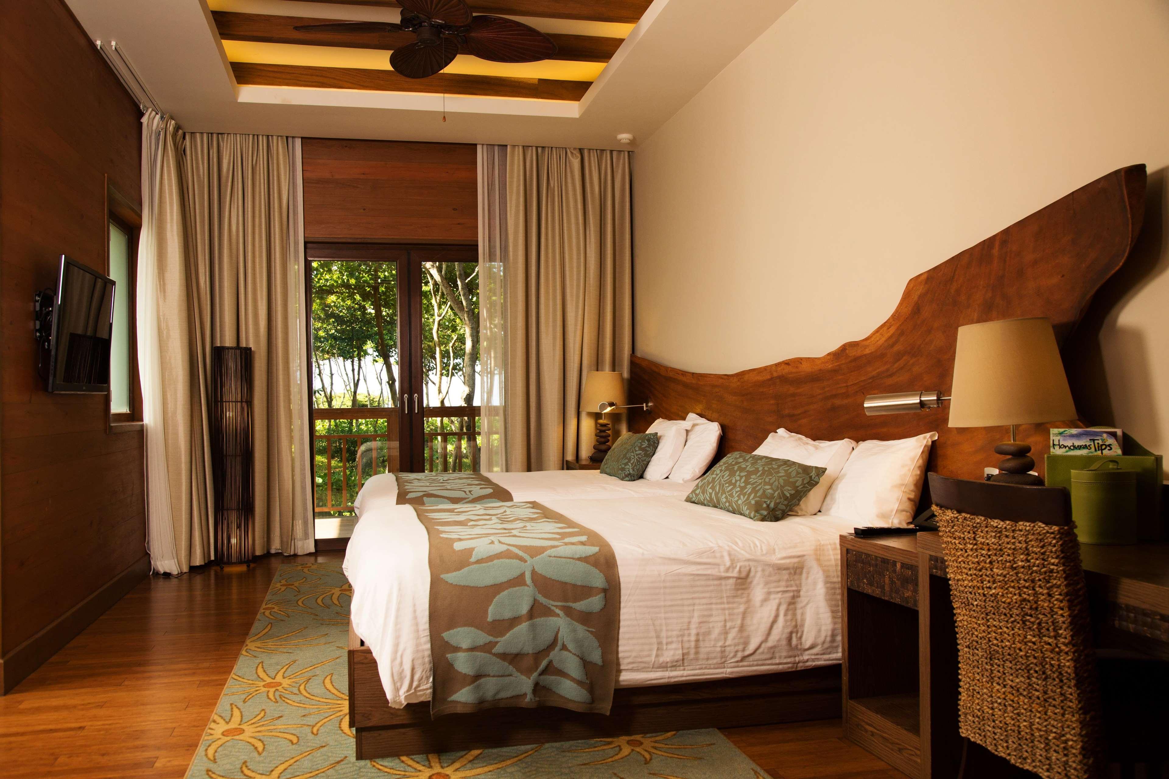 Indura Beach & Golf Resort Curio Collection By Hilton Tela Exterior photo