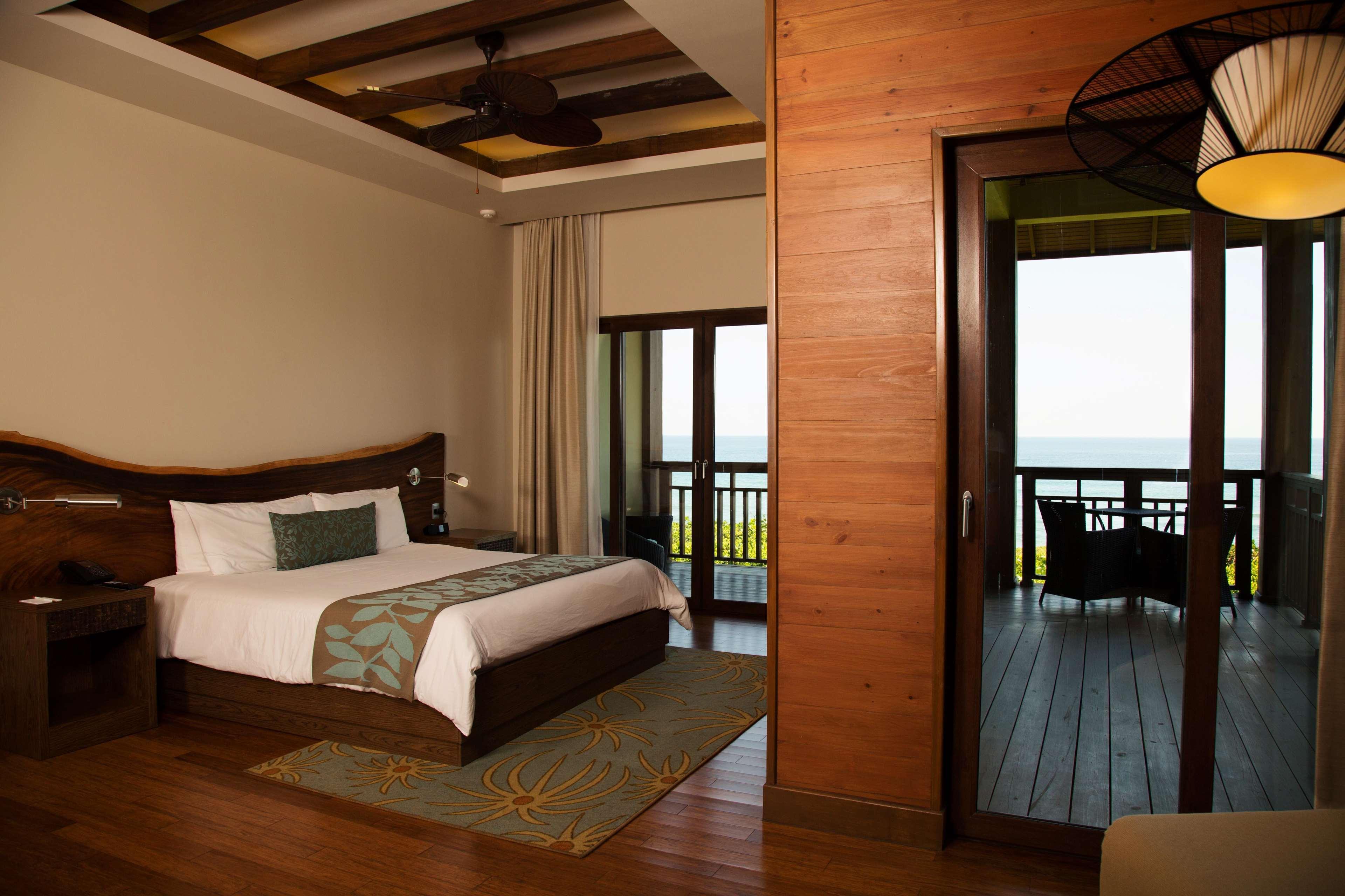 Indura Beach & Golf Resort Curio Collection By Hilton Tela Exterior photo