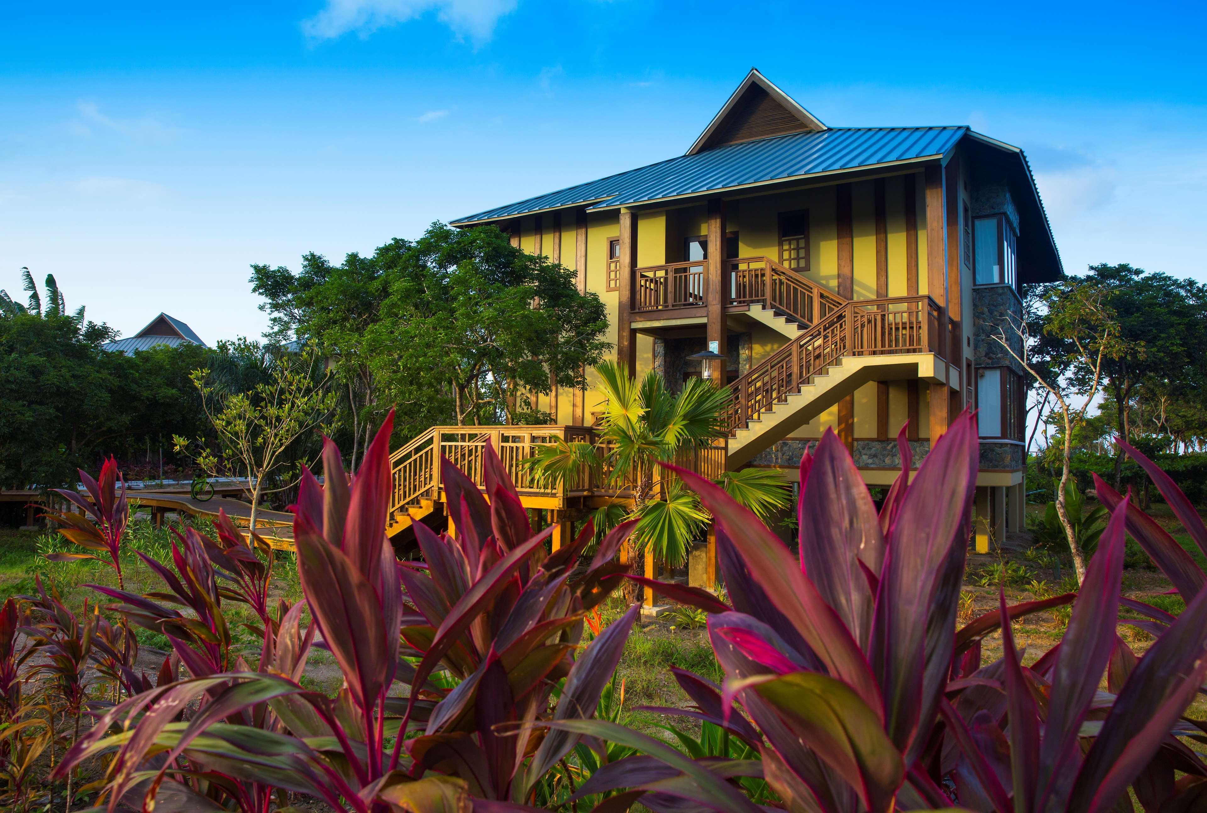 Indura Beach & Golf Resort Curio Collection By Hilton Tela Exterior photo